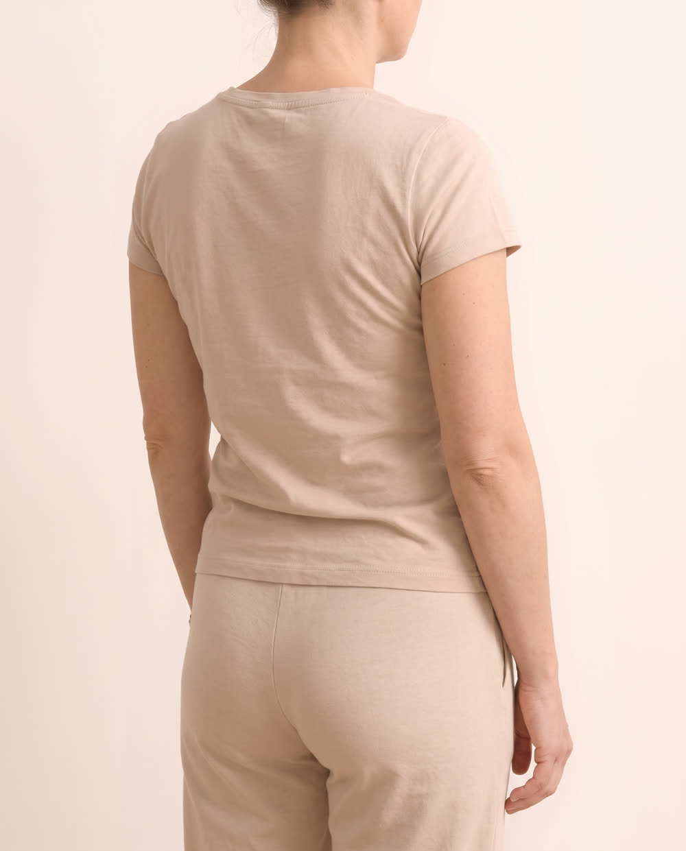Person demonstrating postural asymmetry